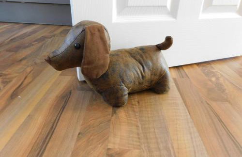 Newly refurbished 2 bedroom apartment close to station and local amenities - Foto 18