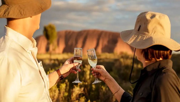 Uluru au coucher du soleil - Excursion en petit groupe d'une demi-journée - Photo 2
