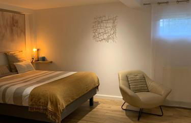 Studio calme avec Parking accès rapide Eurexpo Le Chasseland - Foto 5