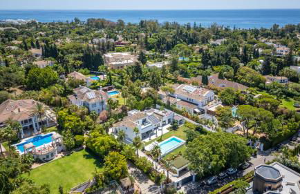 Stunning 6-Bedroom Villa in Guadalmina Baja - Foto 14