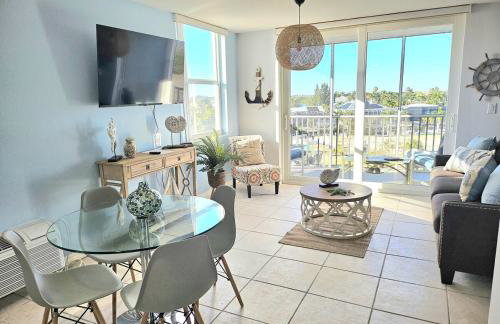 Perfect Beach Escape - Photo 22