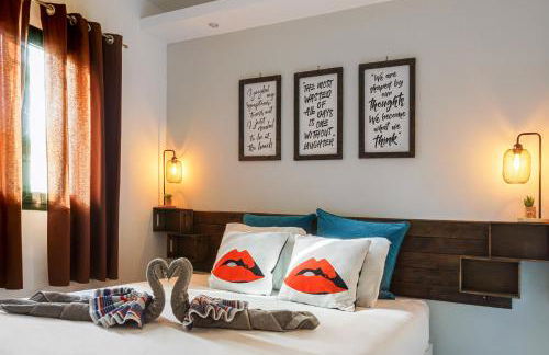 Modern Oasis with Sun & Style 3 Pools AC WiFi - Photo 3