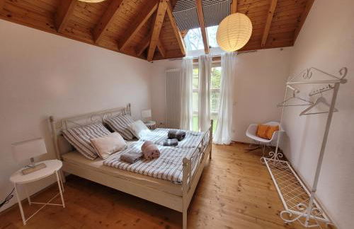 lichtdurchflutetes Architektenhaus mit 3 Schlafzimmern und Garten - Foto 14