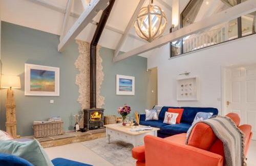 Samphire Barn - Photo 1