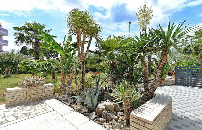 Apartment 1376 - Photo 56