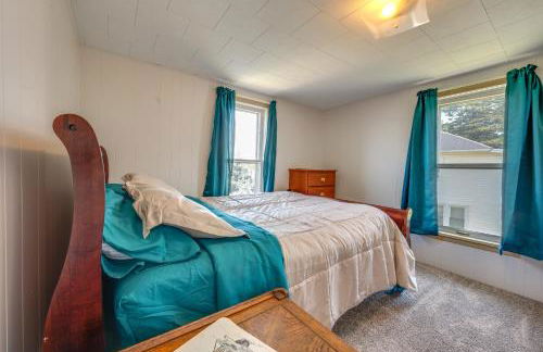 Cozy Iowa Getaway with Patio and Fenced-In Yard! - Foto 18