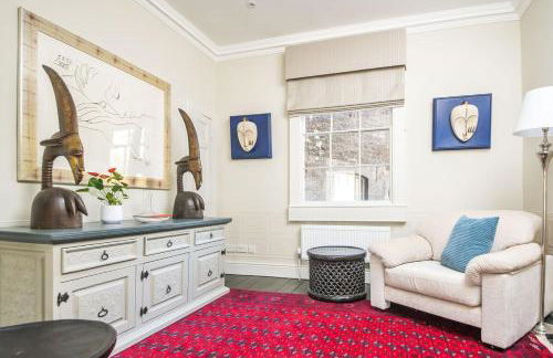 Bespoke Central Town House - Photo 26