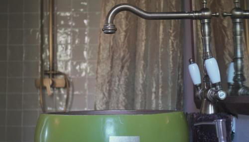 Las Horas Perdidas - Foto 5, Shower