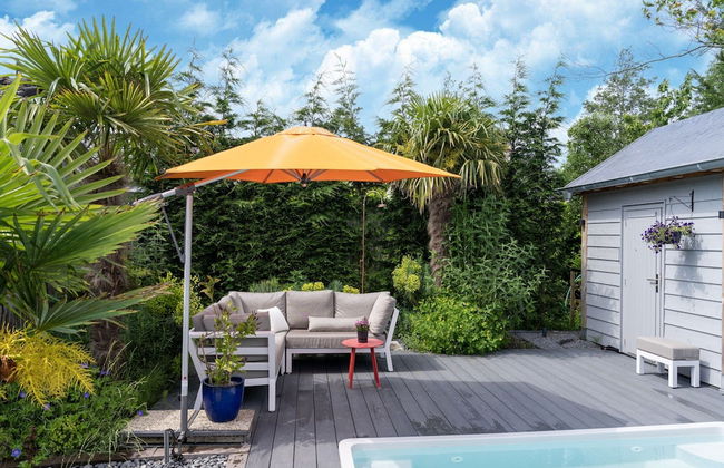 Holiday Home With Bubble Bath - Photo 39