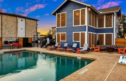 Your Modern 2B Getaway - W/D, Pool, Prkg - 10min to DTWN - Foto 4