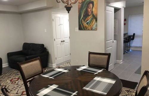 Entire Twnhouse 2bdrms 3Bthrm 2Qbeds 2Levls Fncd Bkyard - Foto 15