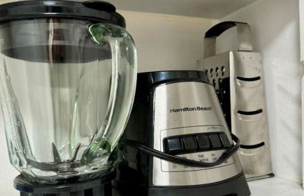 3 Min Walk to Starbucks. Pet Yes - Photo 32