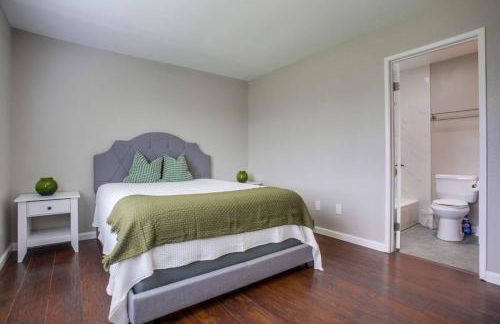 15 Min from Torrey Pines State Beach and Golf - Photo 17