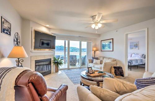 Breezy Lakefront Condo with Balcony and Lake View! - Photo 5