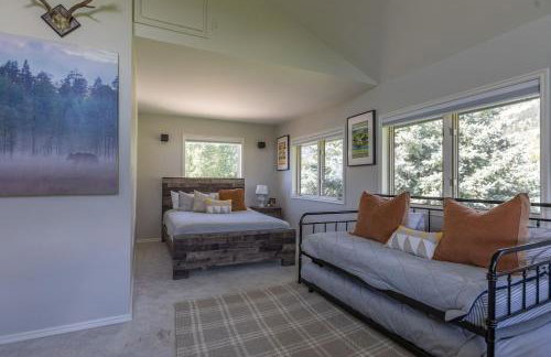 Cedar Creek Chalet - Snowmobilers Dream - Hot tub - Foto 14