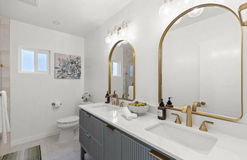 NEW Remodeled Northridge 5 Bedroom Near CSUN & Sherwood Forest - Foto 20