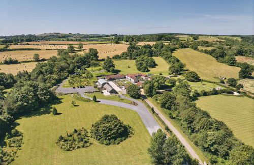 Hygge Hideaway - Photo 3