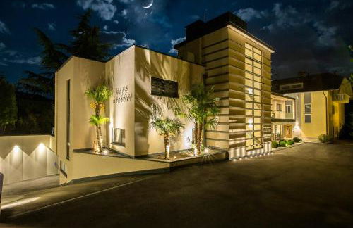 Haus Gregori Modern & Central Stay in Vineyard with Rooftop & Served Breakfast - Foto 2