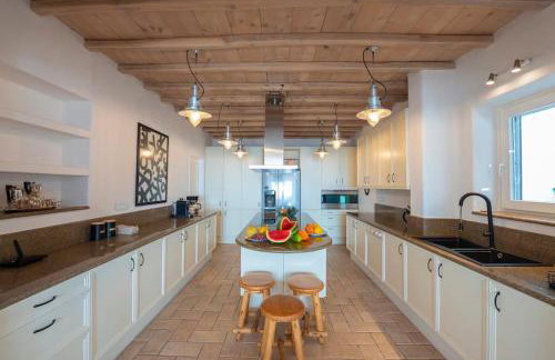 Villa Leo - Sea View Elegance and Infinity Pool - Photo 8