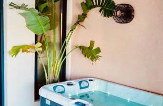 THE LAGOON - Coastal Living Luxury Stay - Adults only - Photo 2