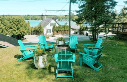 Beautiful Torch Lake House with Beach Access home - Foto 19