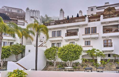 Quiet Avalon Getaway Villa with Ocean View and Balcony - Foto 28