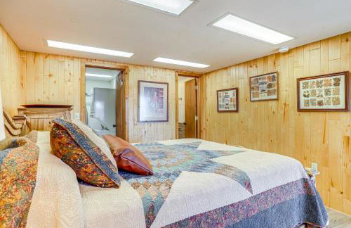 2 Mi to Main Street Mtn-View Escape in Lander! - Foto 14