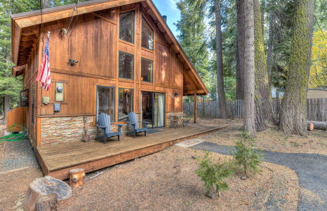 Relax at Rustic Tahoe Charm Minutes to Lake - Foto 1