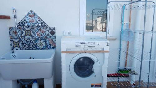 La Terrazza Solarium, in pieno centro 60m dalla stazione ferroviaria 700m dal mare - Foto 5