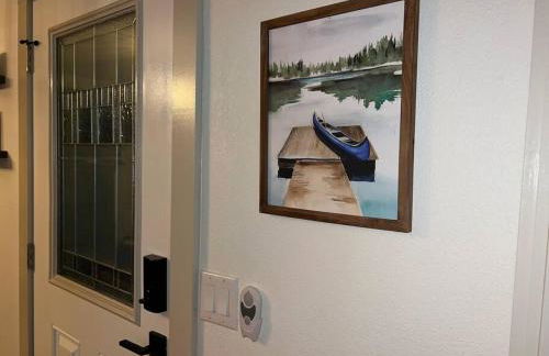 Riverside Relaxer w/Hot Tub+Fire Pit +Wifi & view - Foto 18