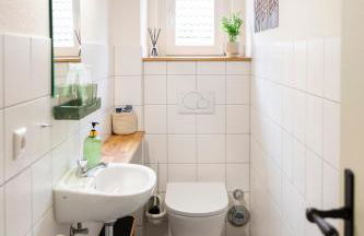 Charaktervolle 122qm Altbau-Ferienwohnung mit Stuck, viel Platz für Familien & Gruppen bis zu 8 Personen, Parkplatz inklusive - Photo 64