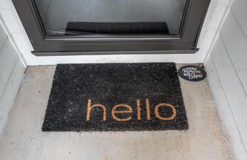 Tranquil Light-Filled Retreat 3BR Ranch - Photo 71