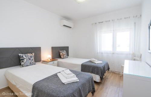 Renovated Algarve Apartments with Pool - Foto 32