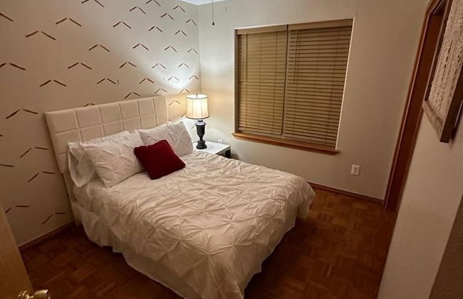 McAllen Majesty 4BR w Pool and Comfort - Foto 13