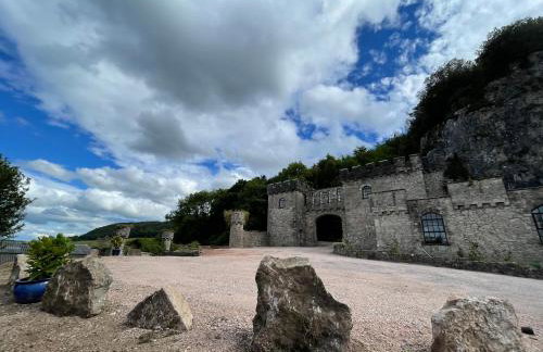 Tan-yr-Ogo Gate Lodge, Gwrych Castle - Foto 34