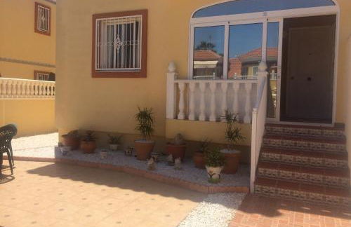Torrevieja, La Torreta Ground Floor Apartment with Large Private Patio Garden - Foto 4