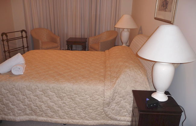 City Escape 2BD in Adelaides East End 2 - Photo 2