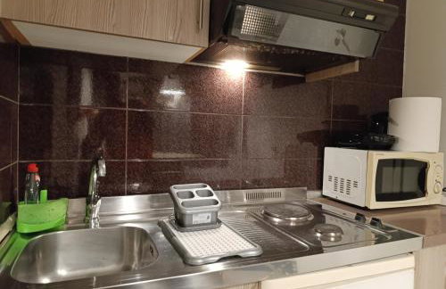 Isalos Urban Oasis Thessaloniki - Tranquil Garden Retreat - Walk to City Center - Free Easy Parking - Near Helexpo & University - Foto 9