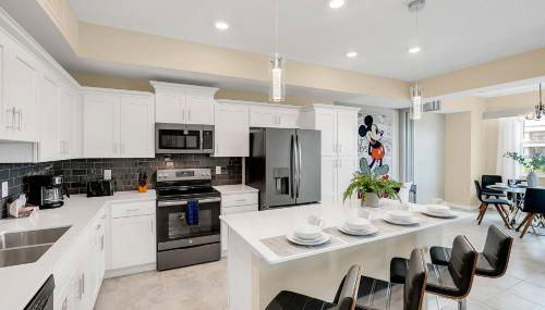 NEW Magically Themed Condo w/ Pool View! - Foto 5, Other