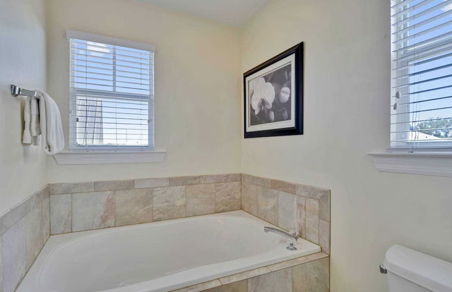 Coral Villa by Avantstay Close 2 DT Key West Shared Pool & Patio! - Foto 13