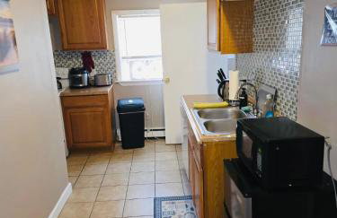 Suites on East Side near Whole Foods, Brown University, Miriam Hospital, MBTA, Downtown, - Photo 18