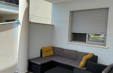 Apartamento con 2 habitaciones y garaje - Photo 35