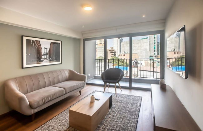 w Perfect 2BR With Balcony in Miraflores - Photo 18