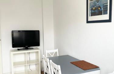 Düsseldorf Messe and Airport, 2-bedroom Apartment with Kitchen and Garden - Photo 4