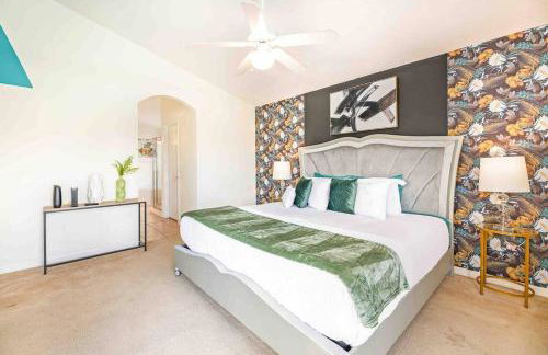 SUPER LUSH- FOAM BEDs w POOL & GAMEs - Foto 15