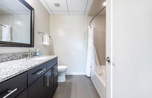 2B 2BA Luxury Downtown Suite Rooftop Deck & Gym - Foto 82