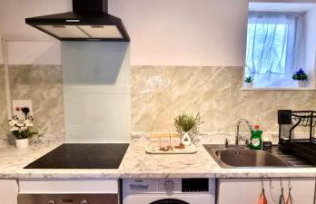 Friendly family apartment comfort sleep 6 close to tube bus airport - Foto 19