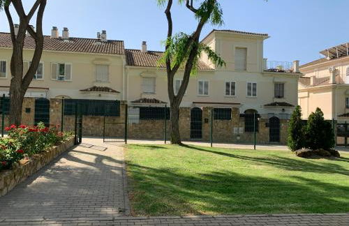 Bonita casa en entorno idílico - Foto 1