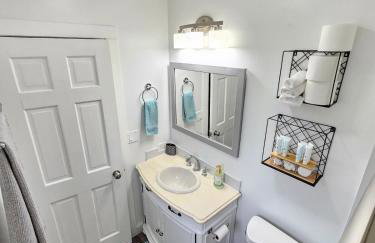 Modern 4BR Near Six Flags & Naval Base - Foto 31