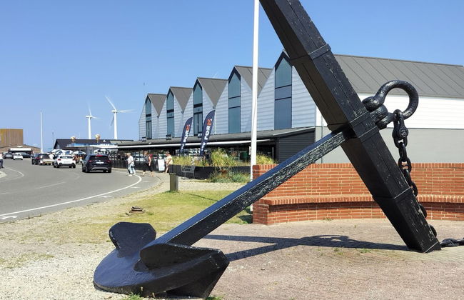 "Line" - 10m from the sea - Foto 8